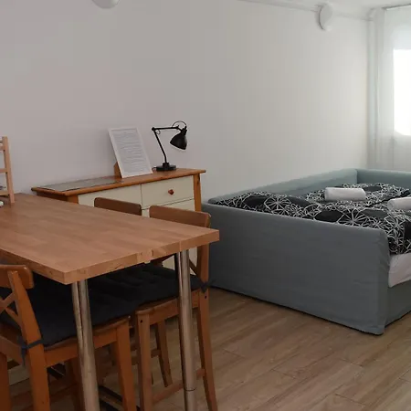 Cadet 1005 Apartman